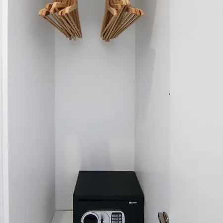 شقة Phaedrus Living - Seaside Luxury Flat Harbour 102 بافوس