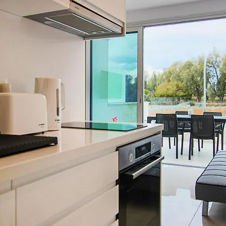 Phaedrus Living - Seaside Luxury Flat Harbour 102 דירה *