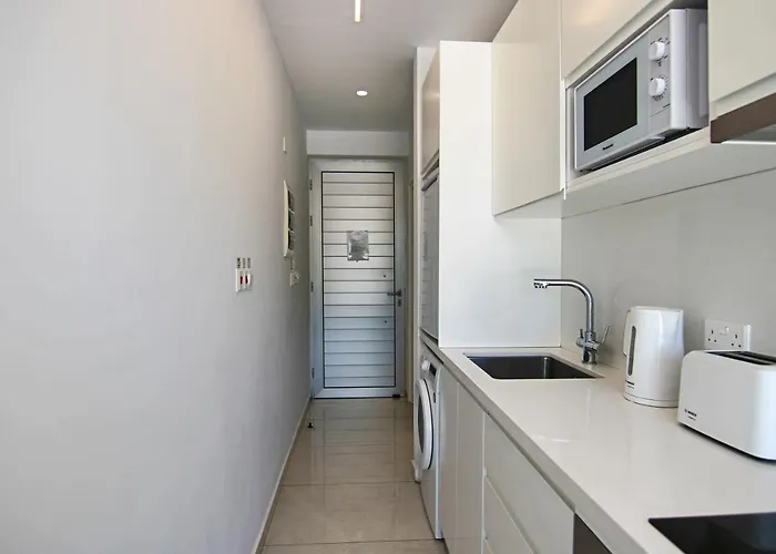 Apartamento Phaedrus Living - Seaside Luxury Flat Harbour 102 Paphos